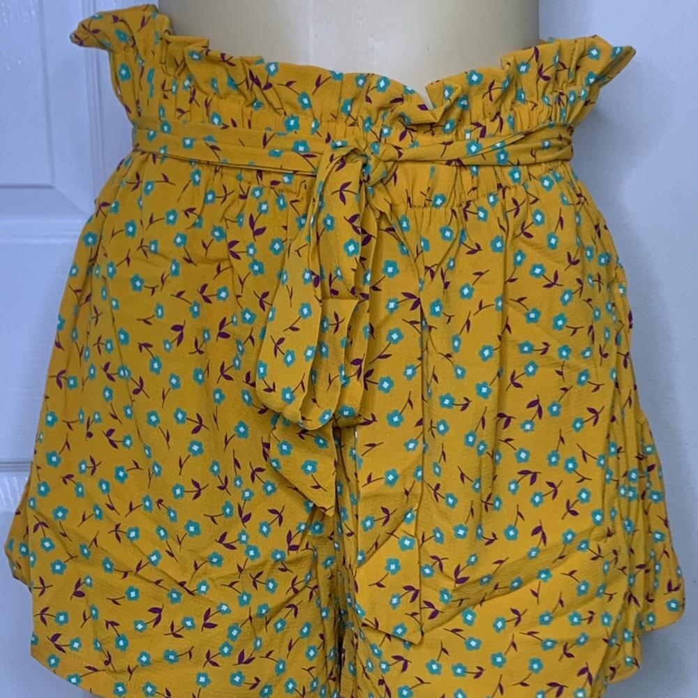 Paper bag waist shorts